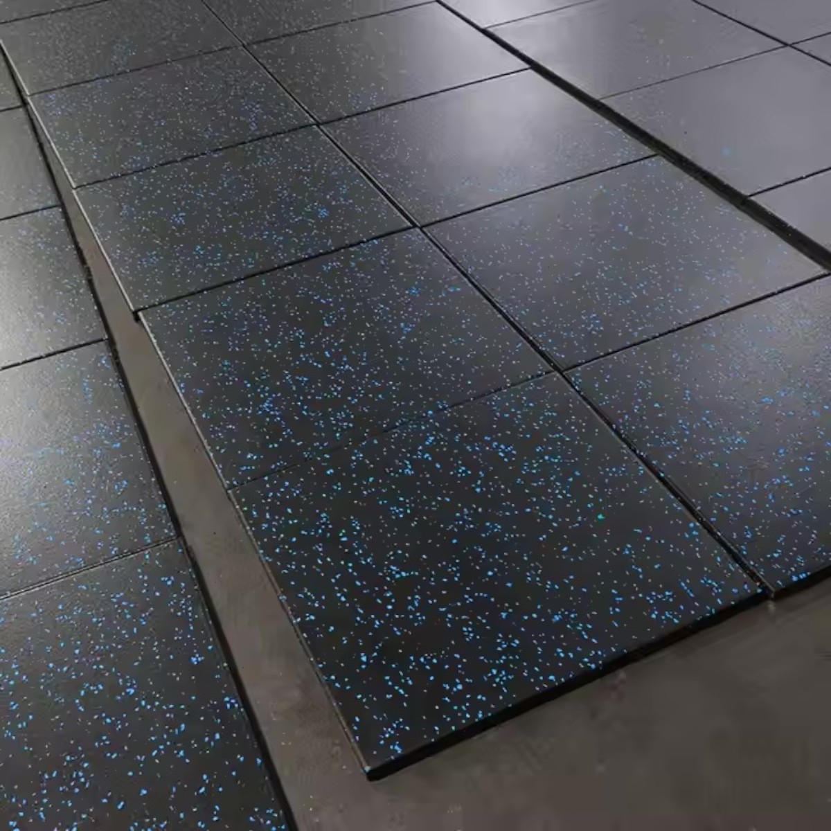 PISO CAUCHO GIMNASIO ALTO TRAFICO 100X100CM X GROSOR 25MM - AZUL - 8