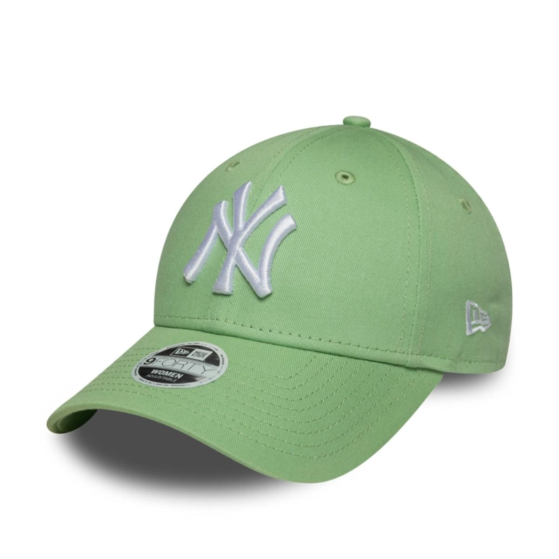 GORRA 9FORTY NEW YORK YANKEES LEAGUE ESSENTIALS GREEN WOMEN - 1