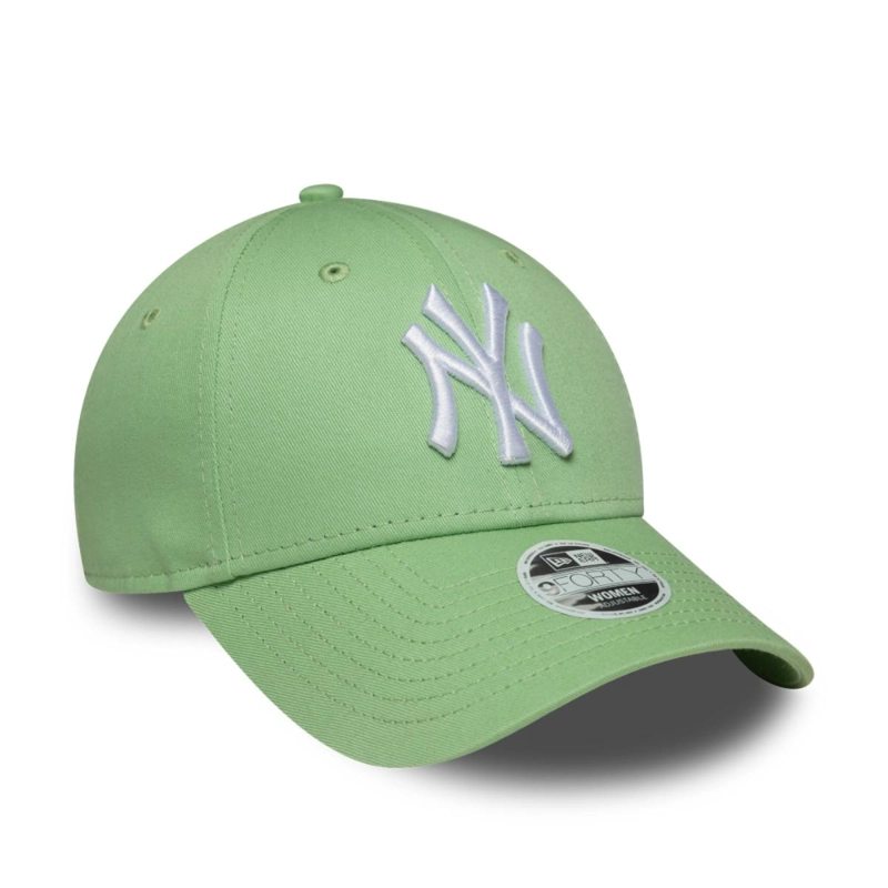 GORRA 9FORTY NEW YORK YANKEES LEAGUE ESSENTIALS GREEN WOMEN - 2