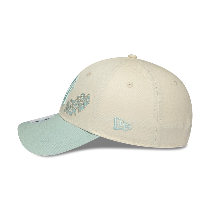 GORRA 9FORTY MLB NEW YORK YANKEES FLORAL PACK BEIGE - 4