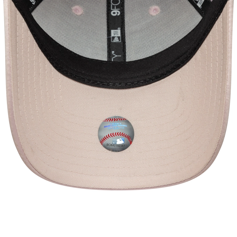 GORRA 9FORTY MLB NEW YORK YANKEES SATIN ROSA PASTEL - 5