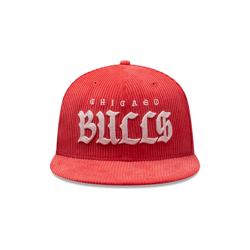 GORRA 9FIFTY NBA CHICAGO BULLS OLD ENGLISH ROJO - 3