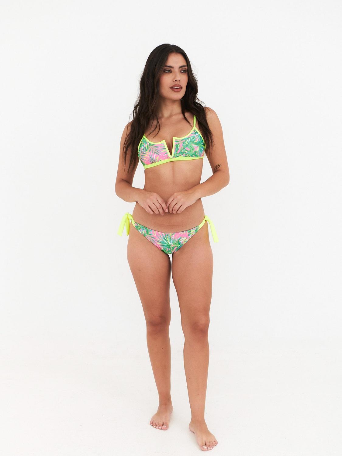 BOTTOM DE BIKINI DAIKIRI MUJER CALZON AMARRAS HOJAS ROSA FLUOR FILTRO UV50+ - 7