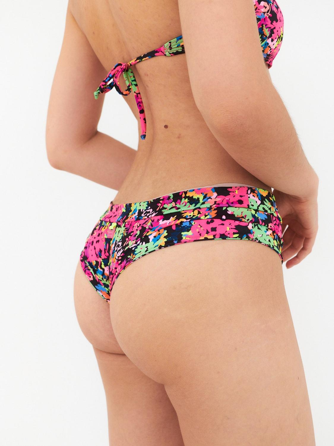 BOTTOM DE BIKINI DAIKIRI MUJER CALZON SIN COSTURAS FLORES NEGRO ROSA FLUOR FILTRO UV50+ - 2