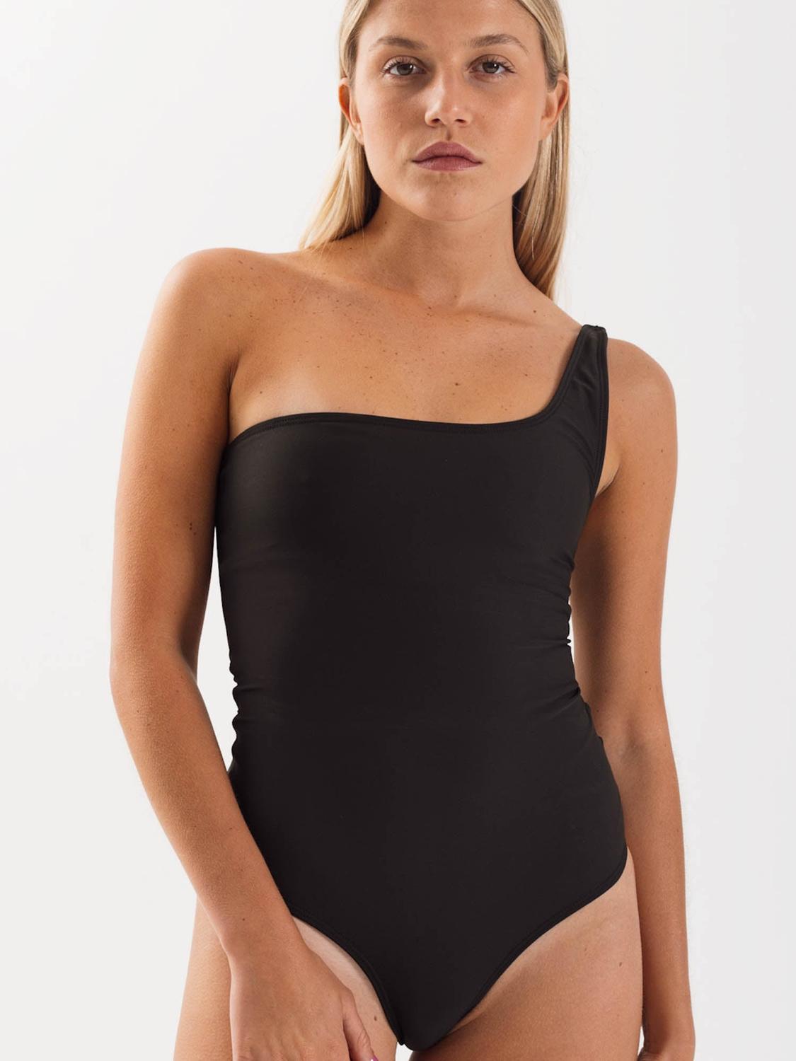 TRAJE DE BAÑO DAIKIRI MUJER UN HOMBRO NEGRO FILTRO UV50+ - 1