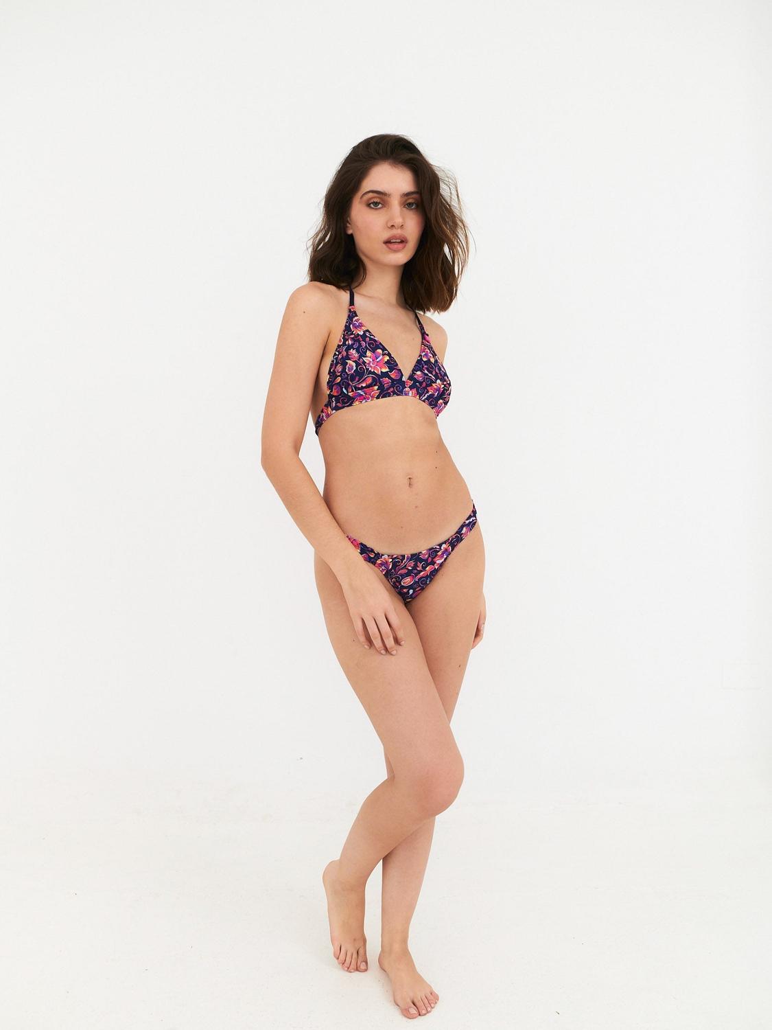 BOTTOM DE BIKINI DAIKIRI MUJER CALZON FRUNCIDO COSTADOS FLORES AZUL FLUOR FILTRO UV50+ - 7