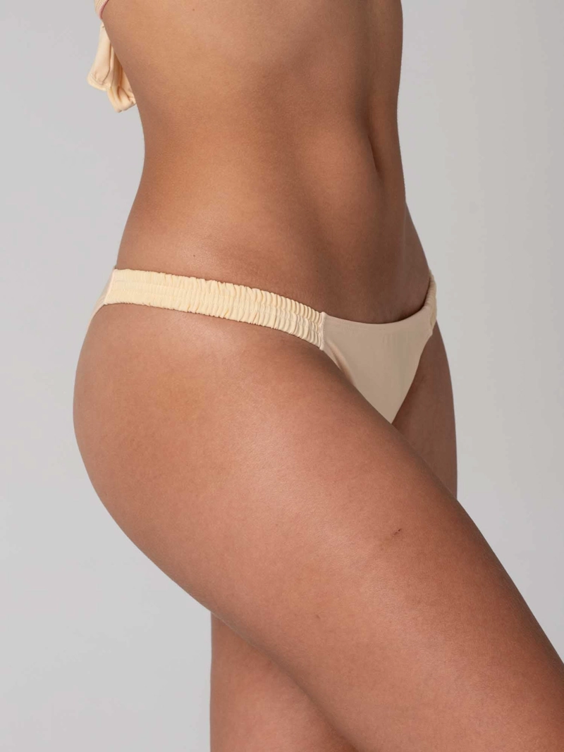 BOTTOM DE BIKINI DAIKIRI MUJER CALZON FRUNCIDO COSTADOS CREMA PROTECCION UV50+ - 3