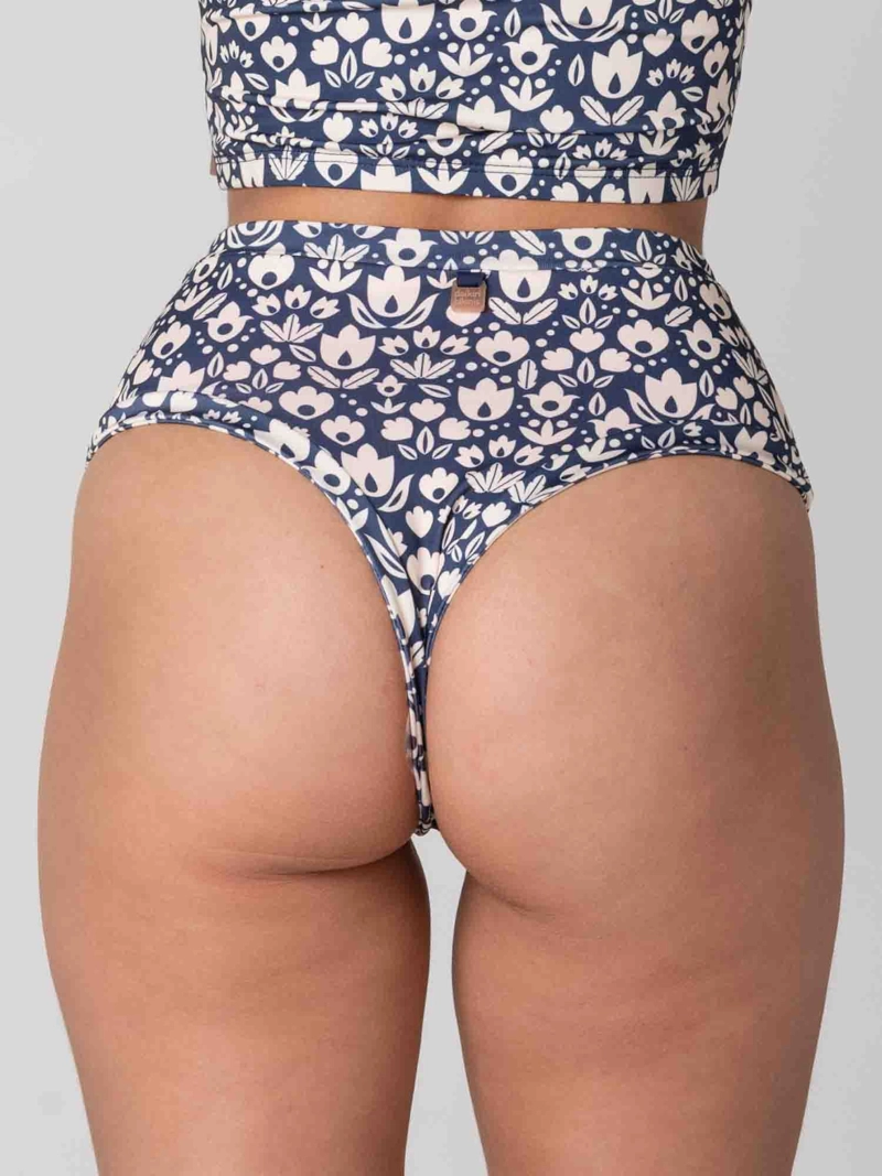 BOTTOM DE BIKINI DAIKIRI MUJER CALZON TIRO ALTO SIN ELASTICOS FLORAL MARINO CREMA PROTECCION UV50+ - 2
