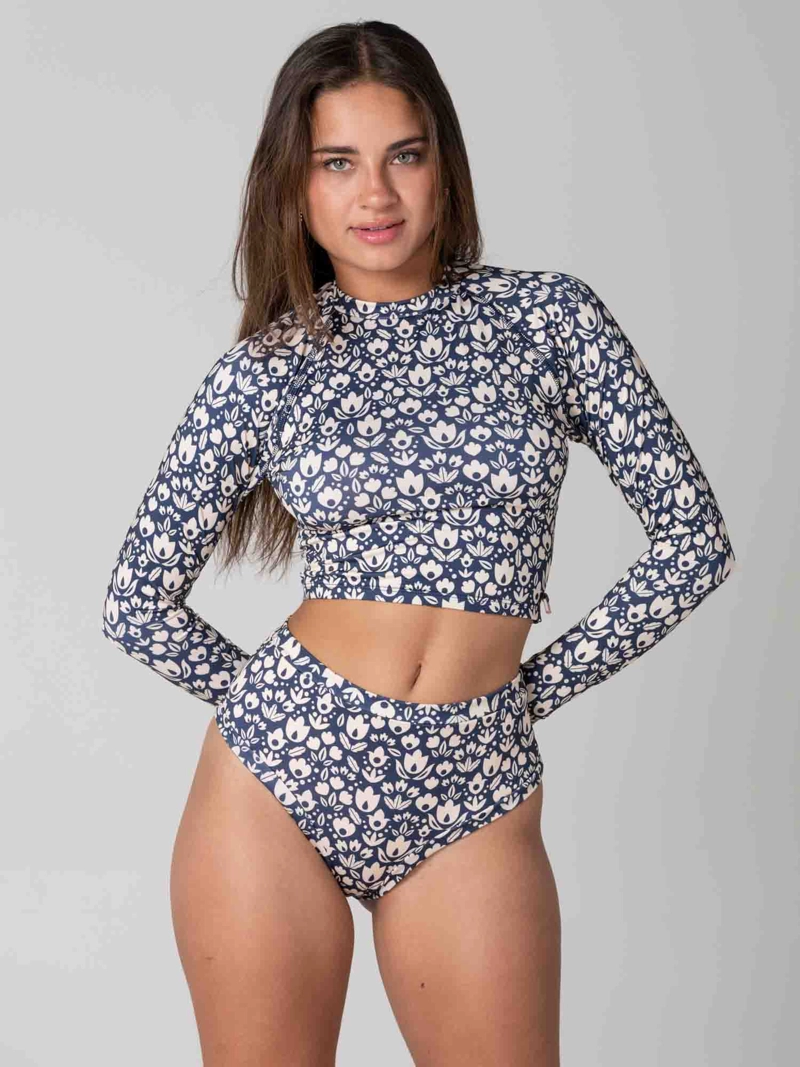 BOTTOM DE BIKINI DAIKIRI MUJER CALZON TIRO ALTO SIN ELASTICOS FLORAL MARINO CREMA PROTECCION UV50+ - 7