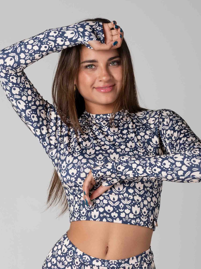 POLERA SURF DAIKIRI MUJER CORTA MANGA LARGA FLORAL MARINO CREMA PROTECCION UV50+ - 3