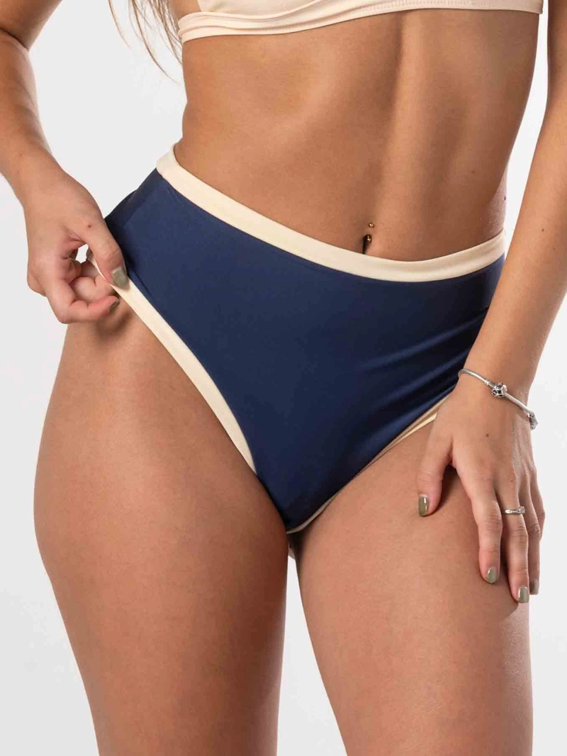 BOTTOM DE BIKINI DAIKIRI MUJER CALZON TIRO ALTO SIN ELASTICOS AZUL MARINO CREMA PROTECCION UV50+ - 4