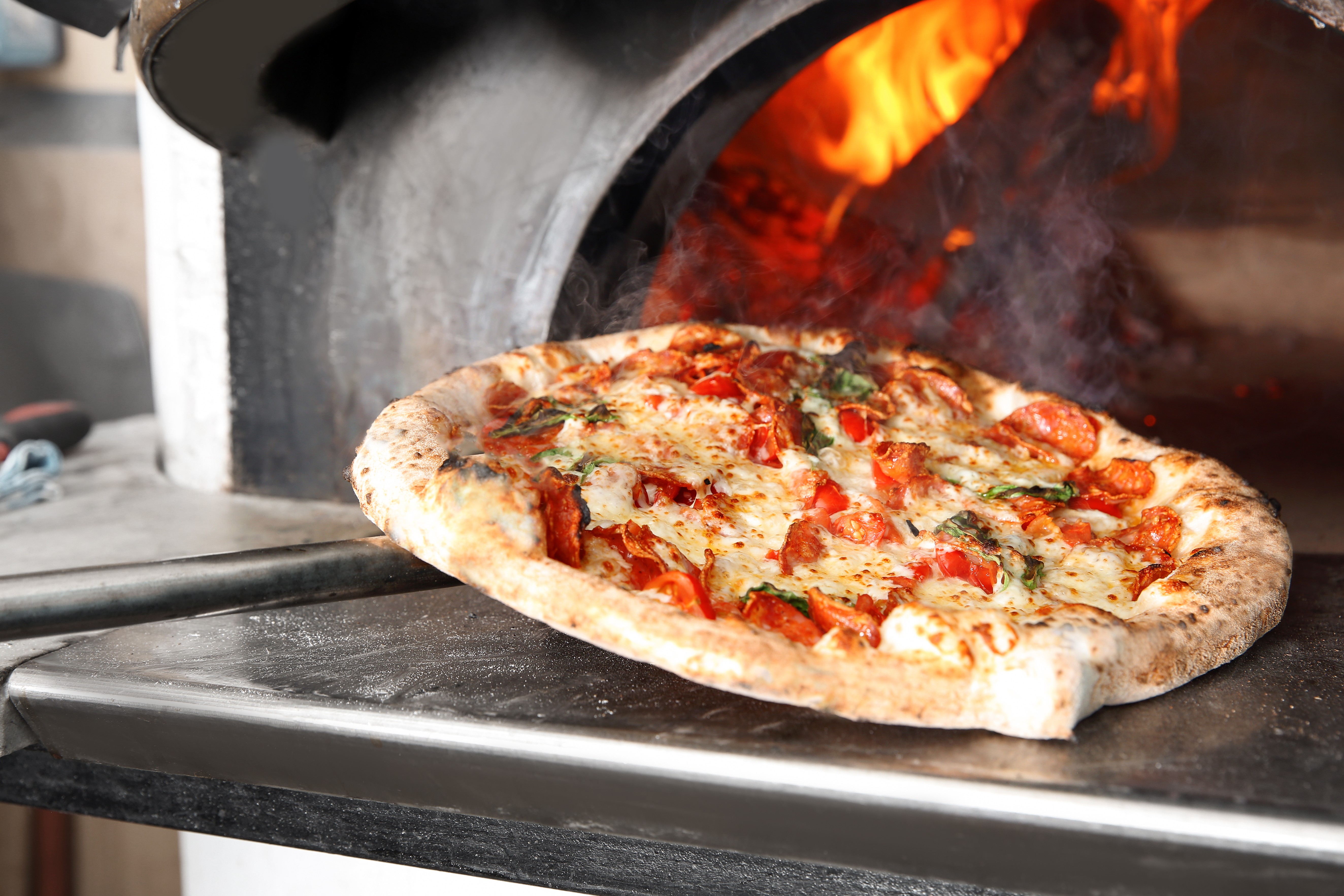 PALA PIZZA REDONDA 30 CM. ACERO INOX CON MANGO 23 CM - 2