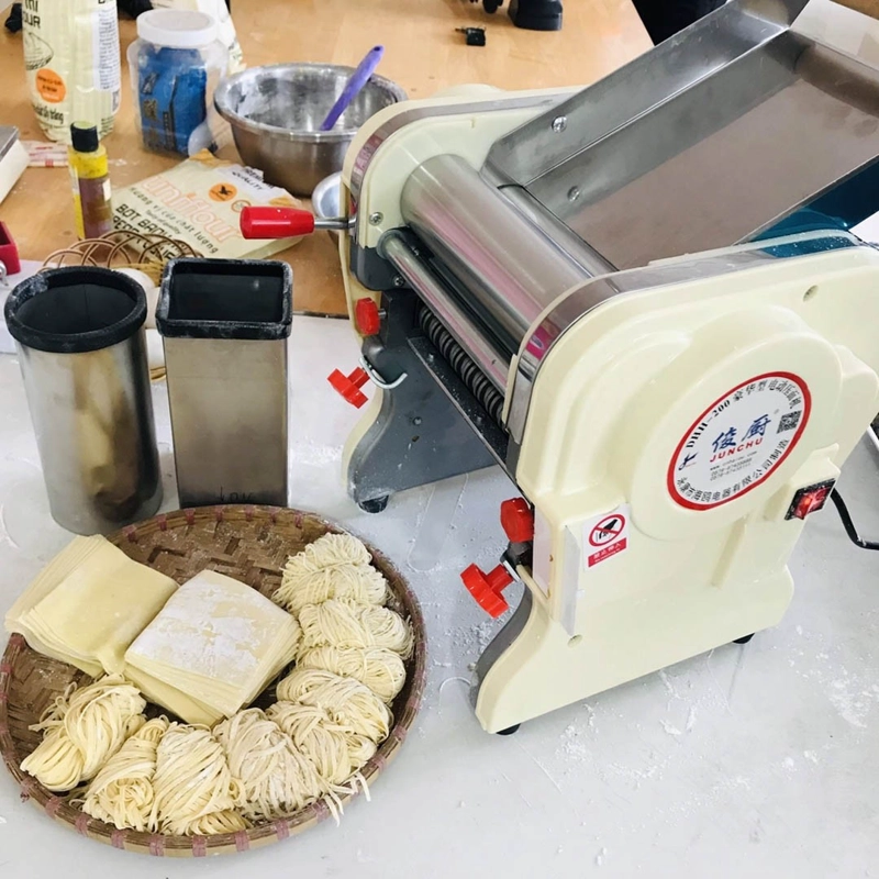 MAQUINA LAMINADORA Y CORTADORA DE PASTAS DHH200C VOLTER - 2