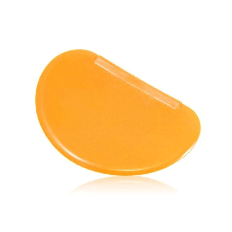 RASPADOR DE MASA PLASTICO CURVO 16X10 CM - 3