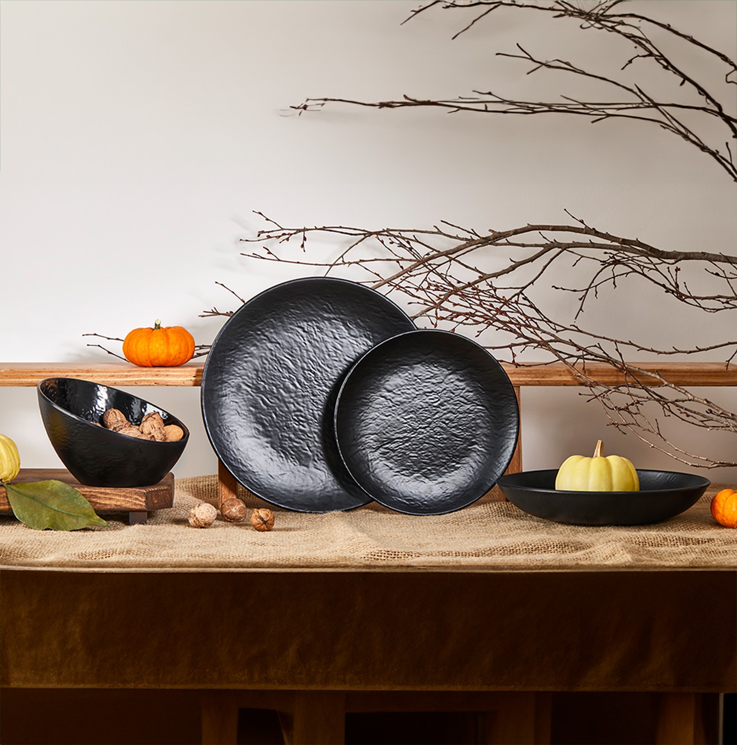 PLATO MELAMINA NEGRA 26 CM LINEA TILDA - 3