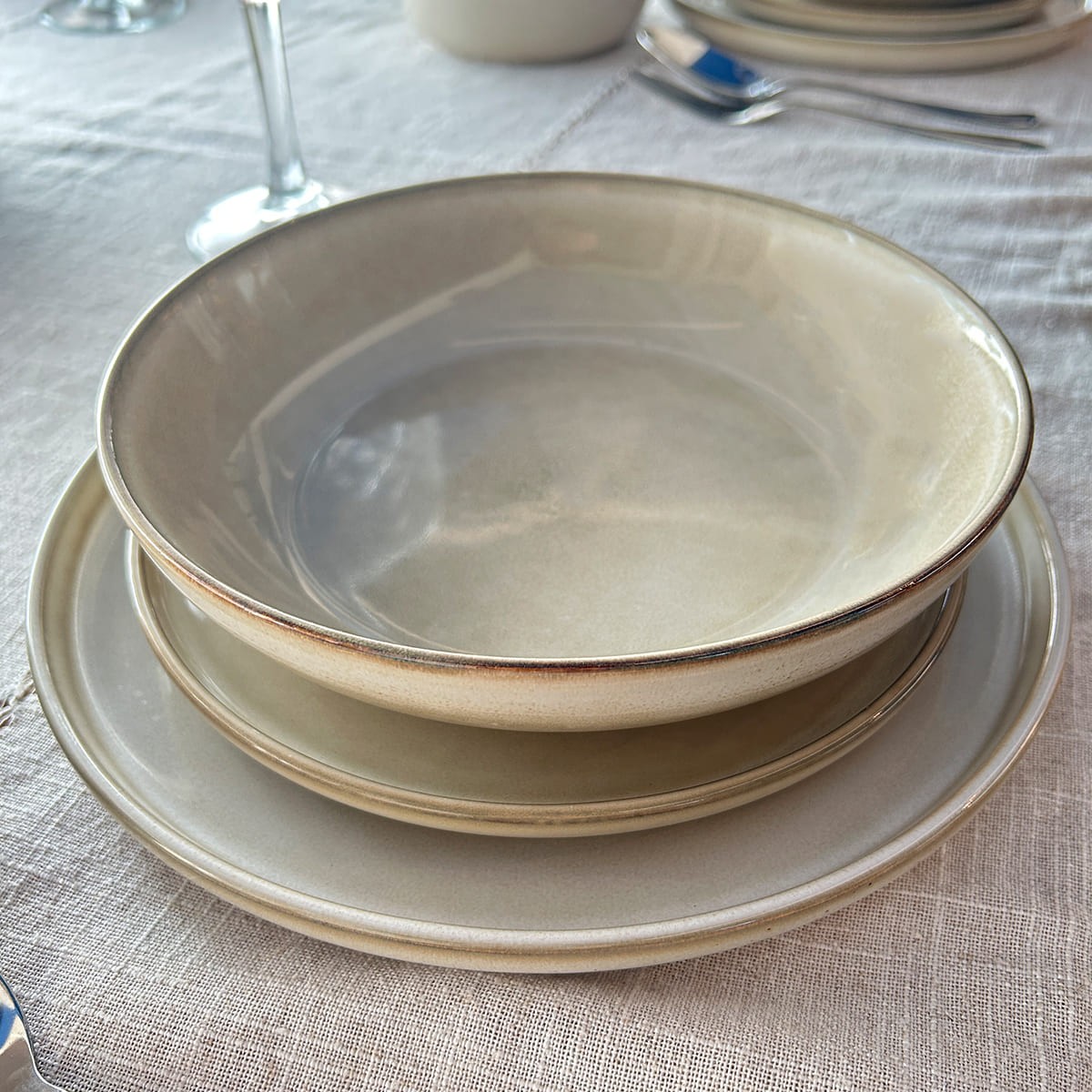 SET VAJILLA 18 PIEZAS CERAMICA BEIGE LINEA OSLO - 2