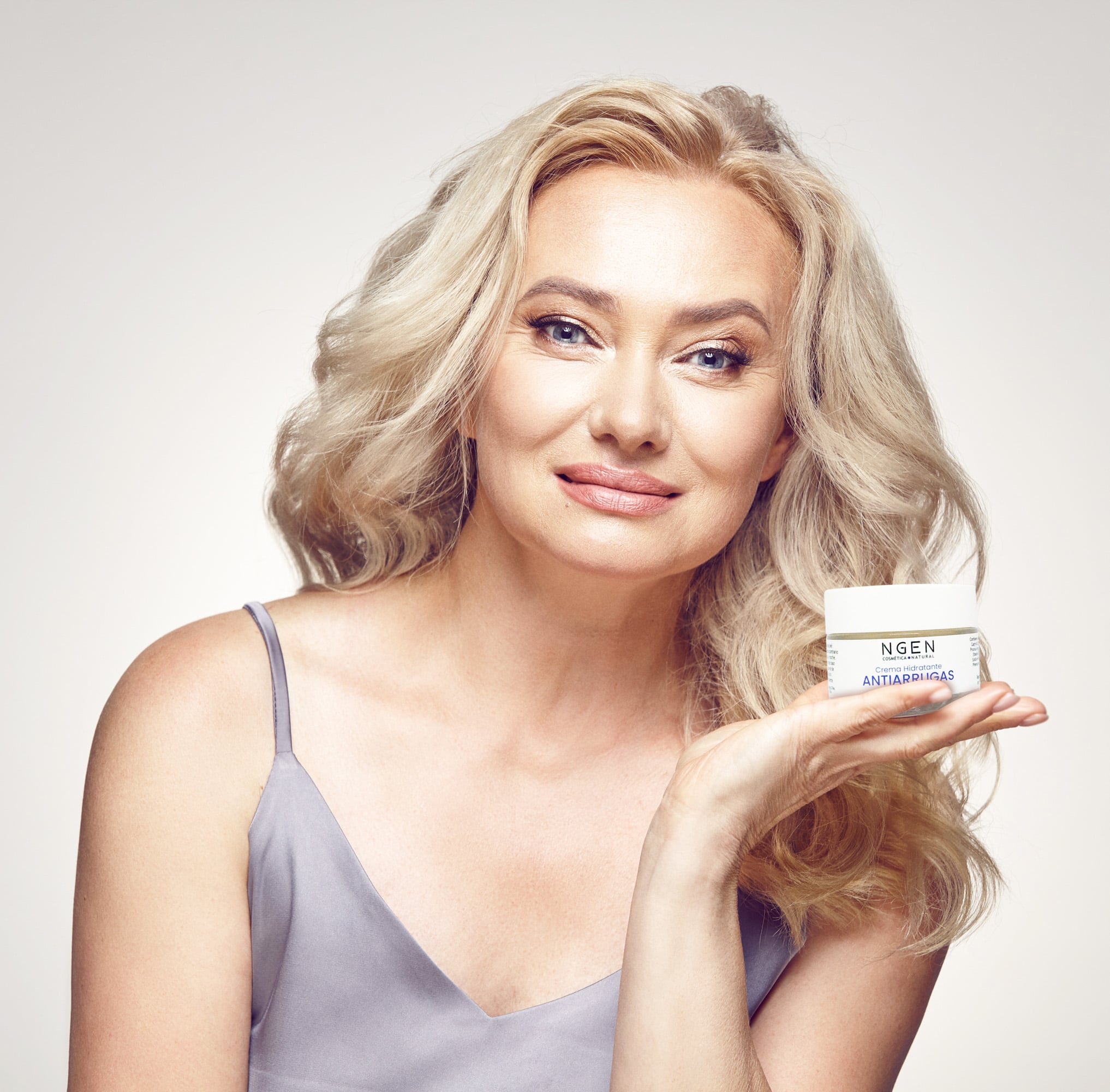 TRATAMIENTO ANTIEDAD ROSTRO Y CUELLO NGEN 55 ML CREMA ANTIARRUGAS CON ÁCIDO HIALURÓNICO 100% NATURAL - 3