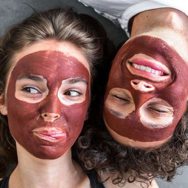 MASCARILLA DE ARCILLA ROSTRO Y CUELLO NGEN 100 GRS ROJA SET + BOWL + CINTILLO + SAQUITO - 3
