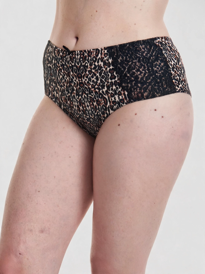 PANTALETA A LA CADERA ENCAJE | SENSUALIDAD Y COMODIDAD - 4