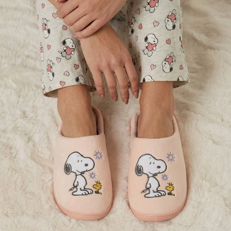 PANTUFLAS SNOOPY MUJER | SUAVIDAD Y ALEGRIA PARA TU HOGAR - 5