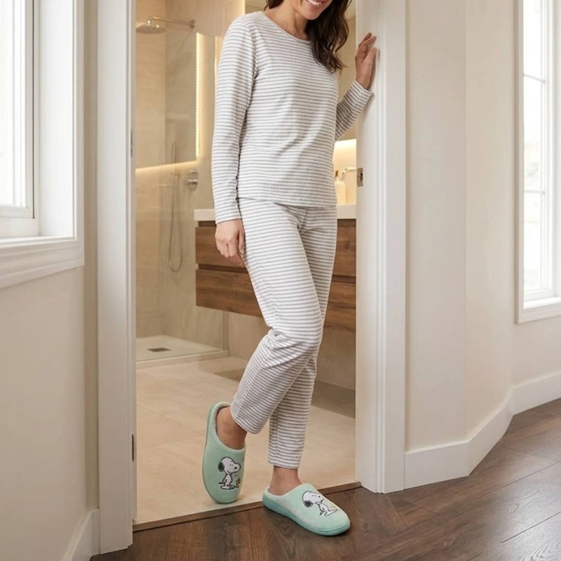 PANTUFLAS SNOOPY MUJER | SUAVIDAD Y ALEGRIA PARA TU HOGAR - 5
