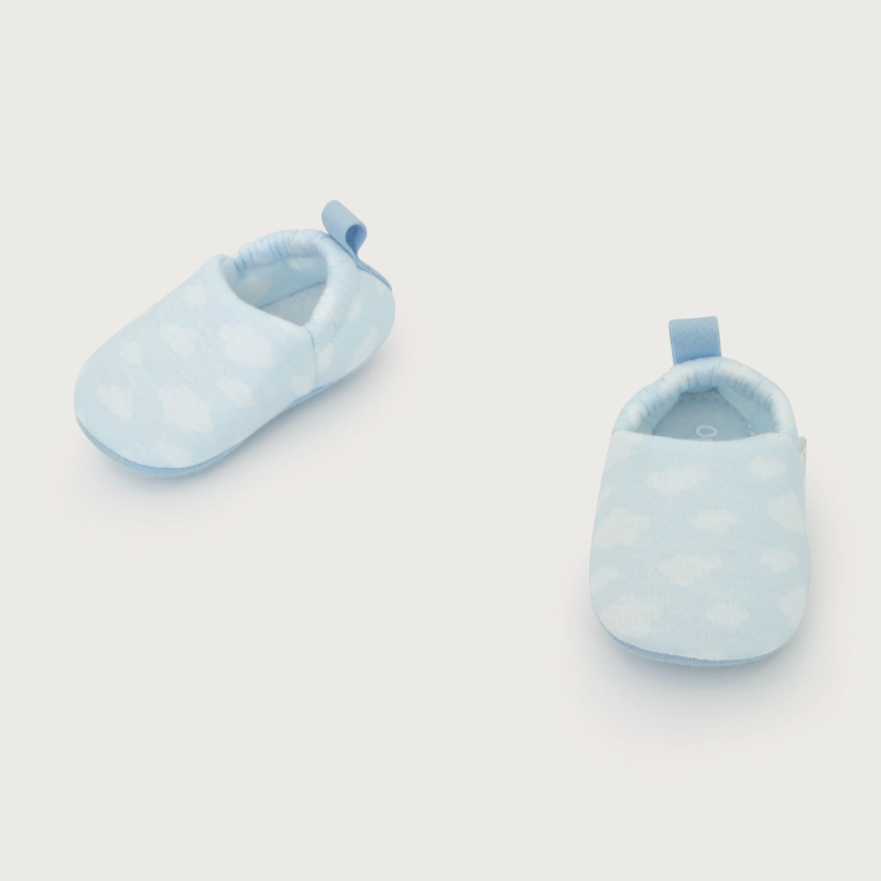 PANTUFLA CELESTE BEBE NIÑO NUBES - 4