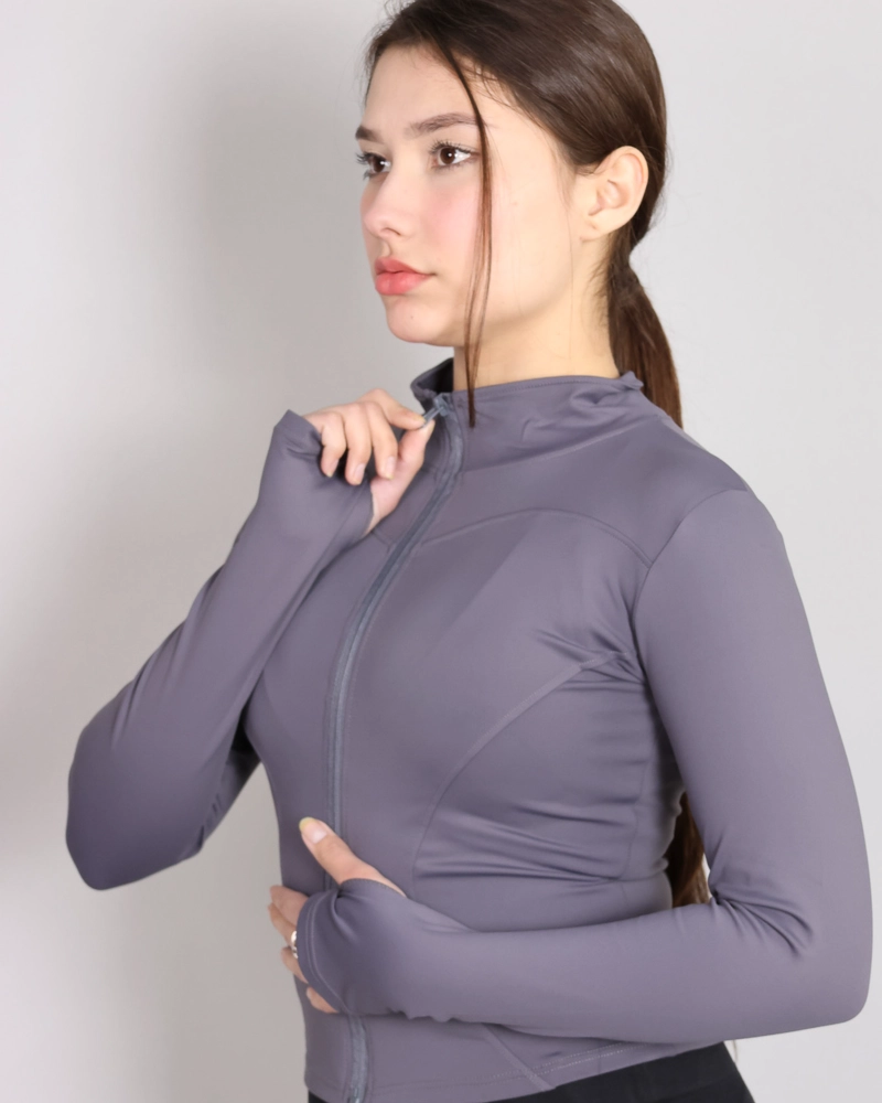 CHAQUETA DEPORTIVA AJUSTADA PARA MUJER CON CIERRE Y CORTE SLIM FIT - 2