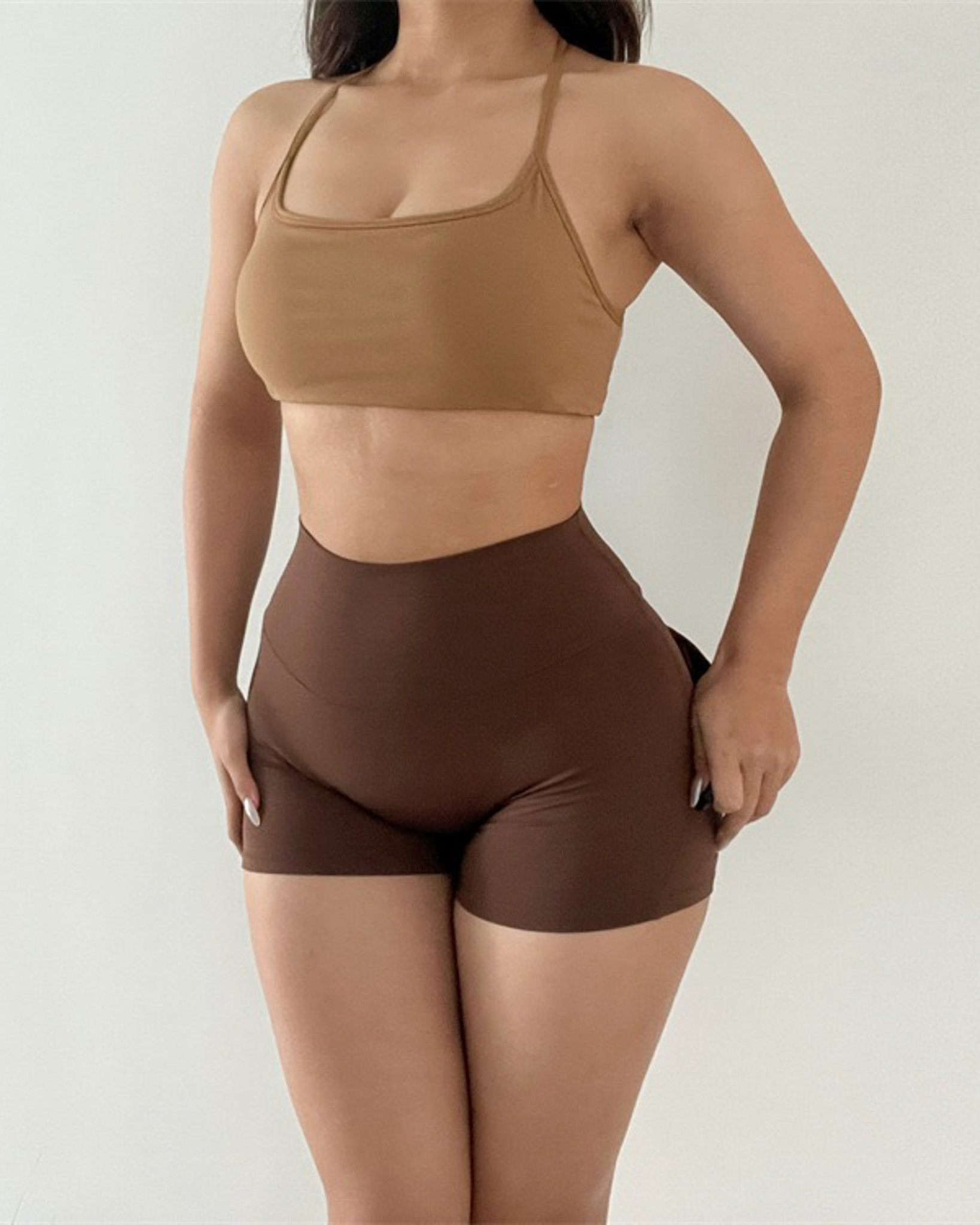 SHORT DEPORTIVO MUJER TIRO ALTO CON BOLSILLOS TRASEROS - 3