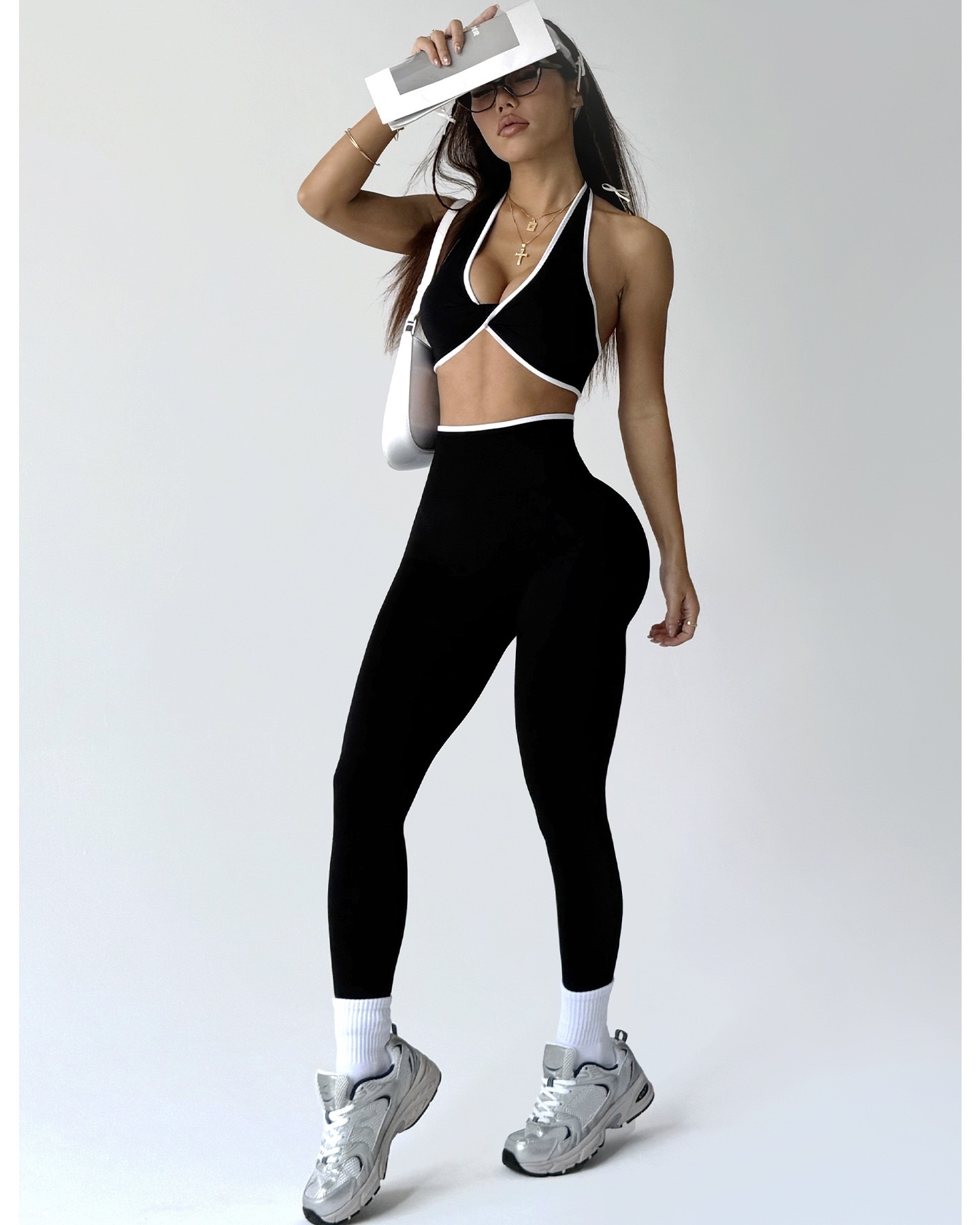 CONJUNTO DEPORTIVO MUJER 2 PIEZAS PREMIUM LINEAS BLANCAS - 7