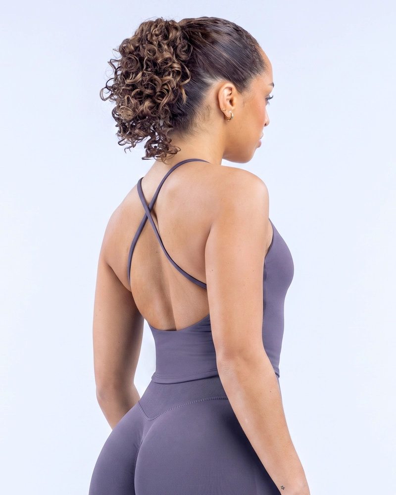 PETO DEPORTIVO LARGO DE YOGA CON DISEÑO CRUZADO CON AJUSTE PERFECTO - 1