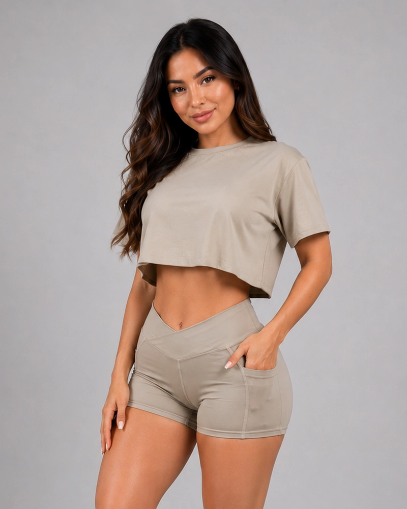 CONJUNTO FITNESS MUJER SHORT PRETINA CRUZADA Y POLERA CROP - 4