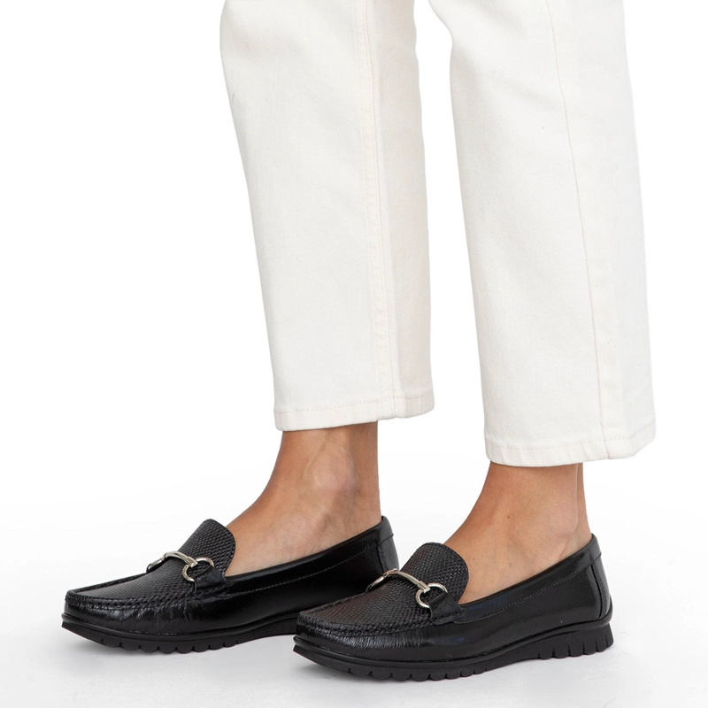 MOCASIN DE CUERO MUJER GACEL NEGRO TRINI - 2