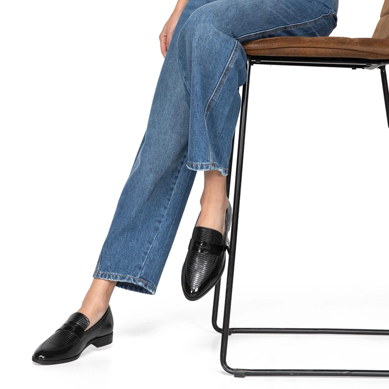 MOCASIN DE CUERO MUJER GACEL NEGRO CRUZ - 2