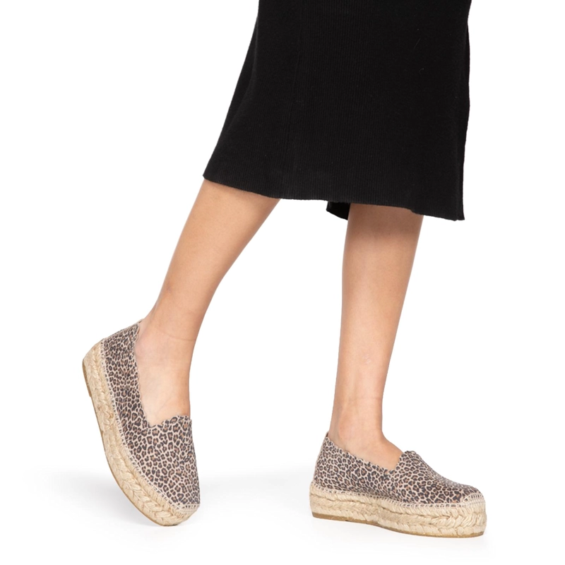 ALPARGATA DE CUERO MUJER GACEL LEOPARDO MAYRA - 2