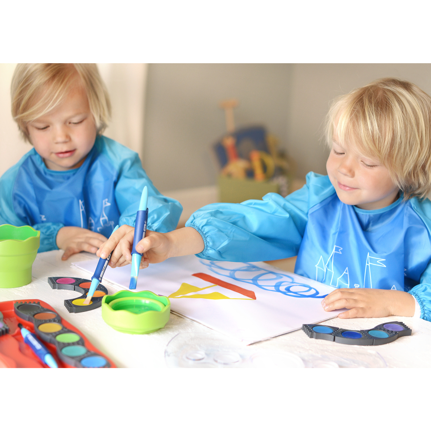 DELANTAL DE PINTURA ARTISTICA FABER-CASTELL COLOR AZUL - 3