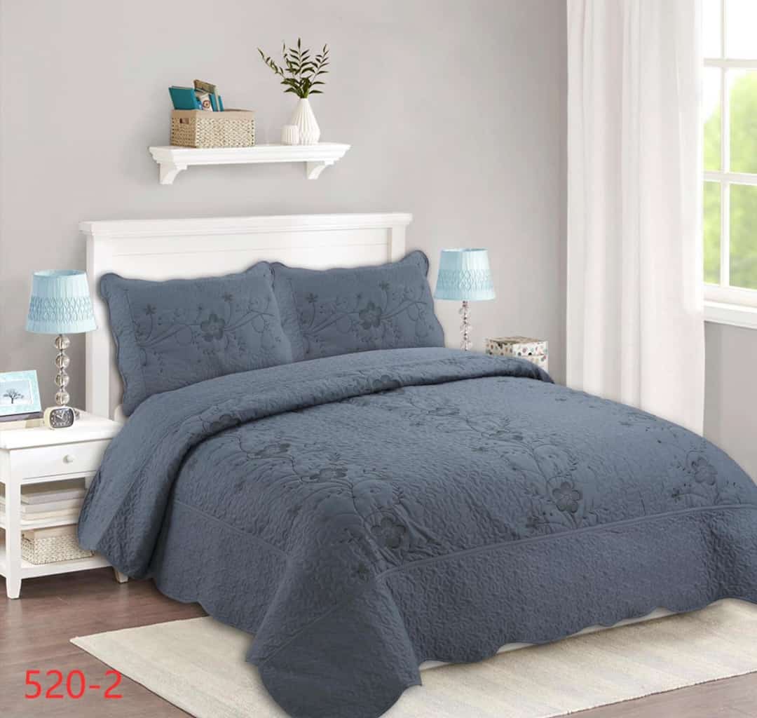 CUBRECAMA QUILT 2 PLAZAS - GRIS BORDADO 520-2 - 1