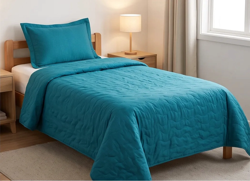 CUBRECAMA 1.5 PLAZA VERDE PETROLEO QUILT SHERPA M920 - 3