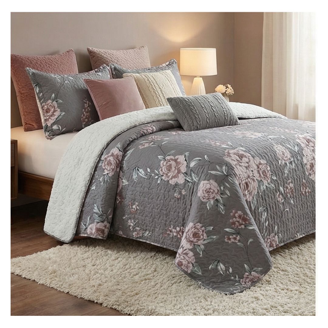 CUBRECAMA 2 PLAZAS GRIS SHERPA QUILT ROSAS M948 - 1