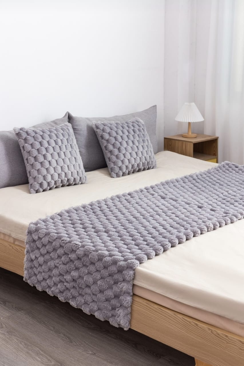 PIECERA CAMA PELUDA 2 PLAZAS KING 190 X 70 CM GRIS - 1