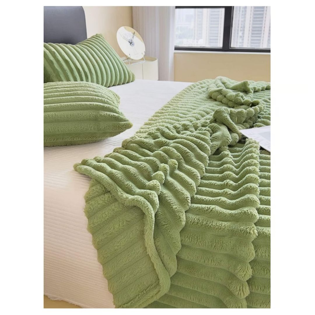 FRAZADA MANTA CARVED SERIES PISTACHO 250 X 230 CM VERDE - 4