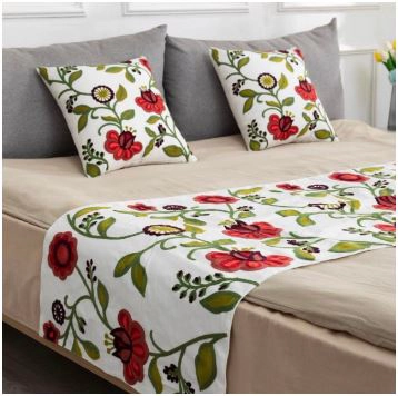 PIECERA BORDADA FLORES ROJAS 70x180 cms - 1