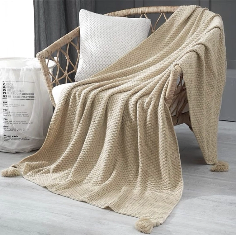 MANTA DECORATIVA 130X150 CMS BEIGE - 1