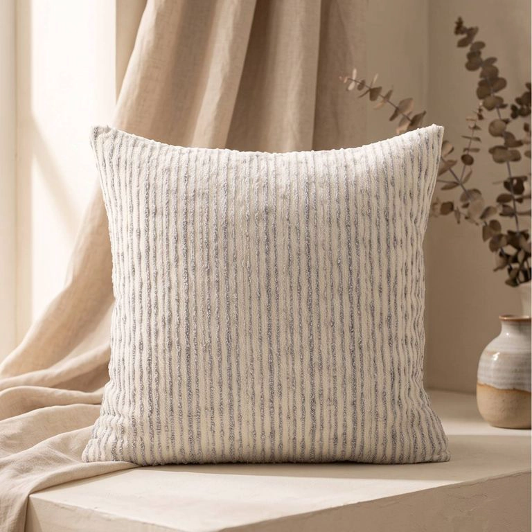 SET 2 FUNDAS DE COJIN GENERICO BLANCO PELUCHE RAYAS BICOLOR 45X45 CM COLECCION SAFARI SERENGETI - 1