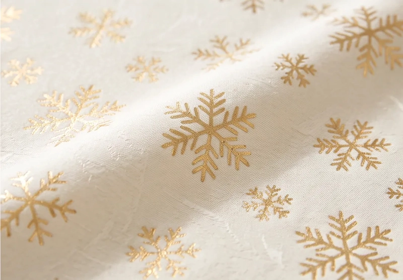 MANTEL NAVIDEÑO RECTANGULAR 140 X 220 CM - MARFIL COPOS DORADOS - 3