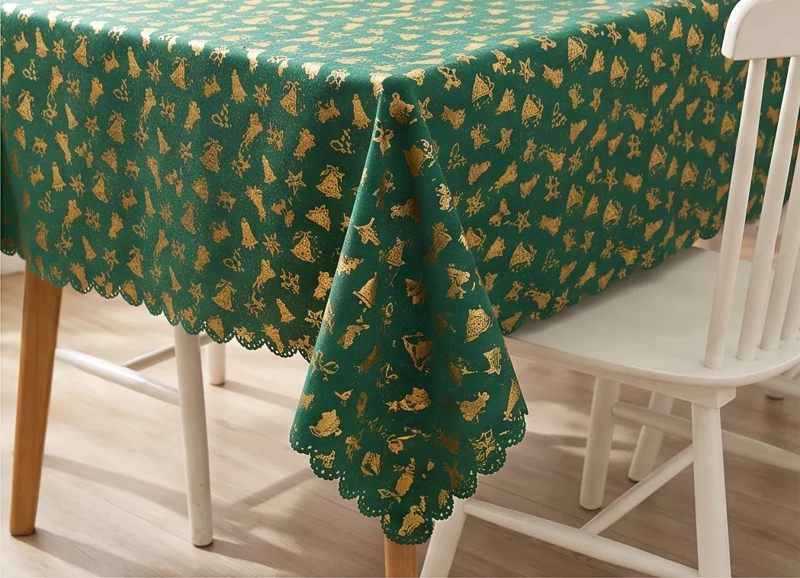 MANTEL NAVIDEÑO RECTANGULAR 140 X 220 CM - VERDE RENOS DORADOS - 2