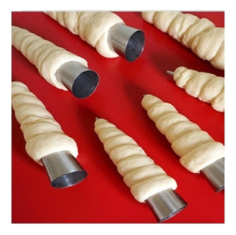 PACK X6 CONO MOLDE PARA CANNOLI CACHITO CROISSANT PAN DANES - 4