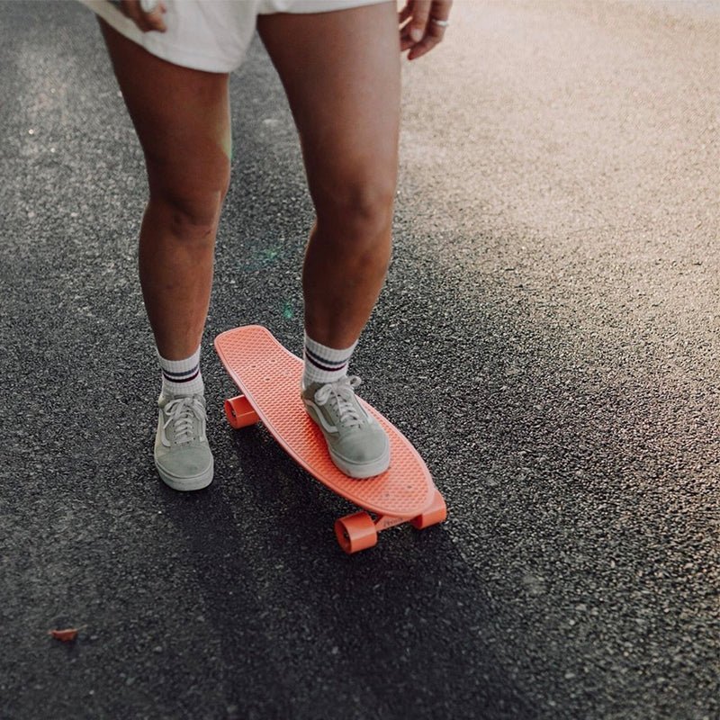 SKATE PENNY CRUISER PATINETA PINK FLOWERS RUEDAS LED NIÑOS - 2