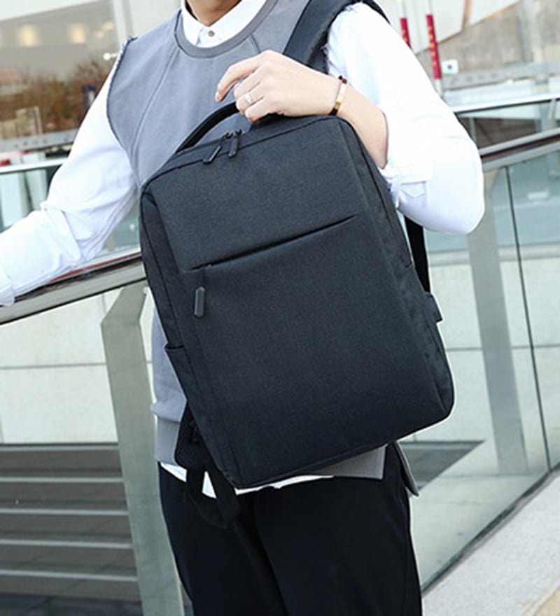 MOCHILA PARA LAPTOP IMPERMEABLE CON PUERTO USB 39 LITROS - 3