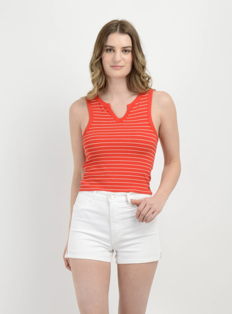 POLERA RIB SIN MANGAS CLOVE ROJO - 1