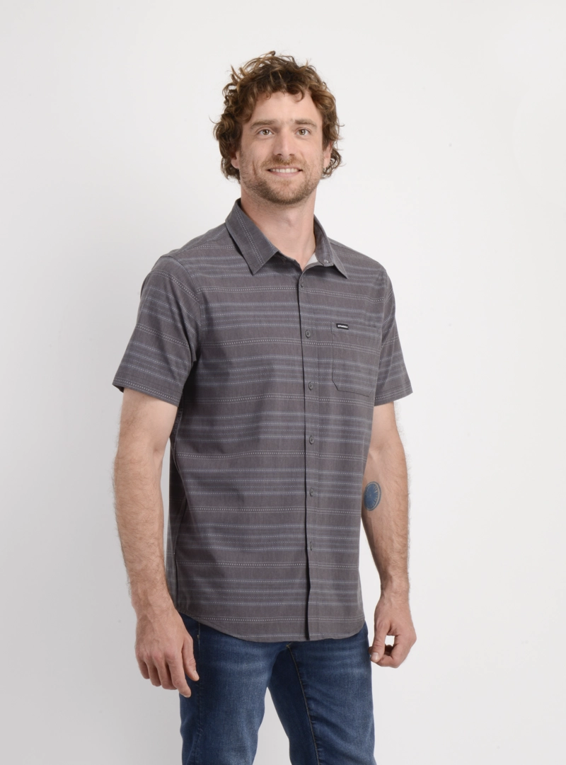 CAMISA MANGA CORTA TRVLR TRAVERSE STRIPE GRIS OSCURO - 4